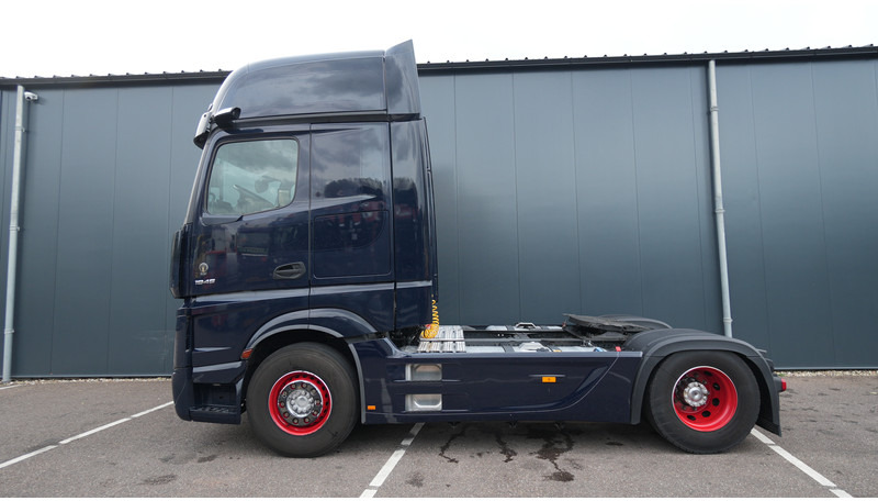 Mercedes-Benz ACTROS 1945 GIGASPACE 728.200KM - Çekici: fotoğraf 1 Mercedes-Benz ACTROS 1945 GIGASPACE 728.200KM - Çekici: fotoğraf 1