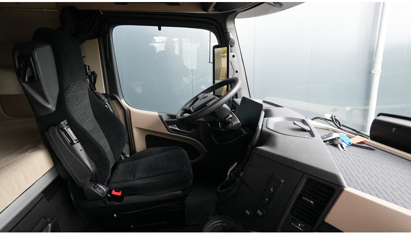 Mercedes-Benz ACTROS 1945 GIGASPACE 747.600KM - Çekici: fotoğraf 5 Mercedes-Benz ACTROS 1945 GIGASPACE 747.600KM - Çekici: fotoğraf 5