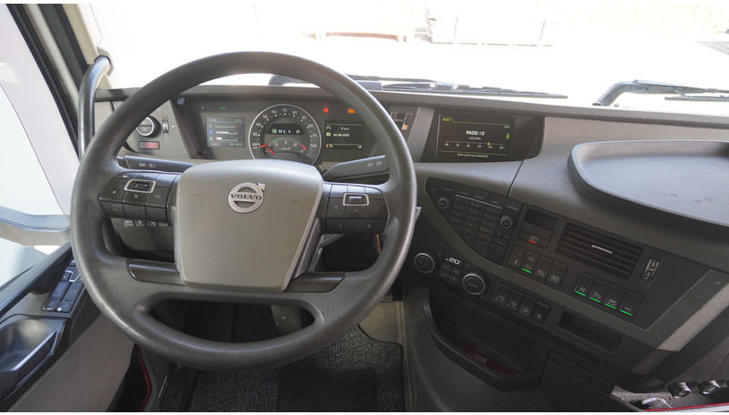 Volvo FH 460 EURO 6 GLOBETROTTER - Çekici: fotoğraf 5 Volvo FH 460 EURO 6 GLOBETROTTER - Çekici: fotoğraf 5