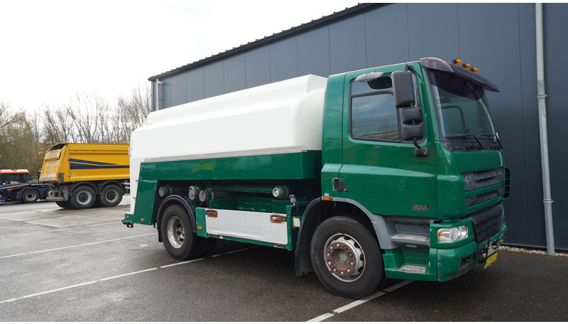 DAF 75.250 FUEL TANK TRUCK 11.300LTR 783.400KM - Tanker kamyon: fotoğraf 4 DAF 75.250 FUEL TANK TRUCK 11.300LTR 783.400KM - Tanker kamyon: fotoğraf 4
