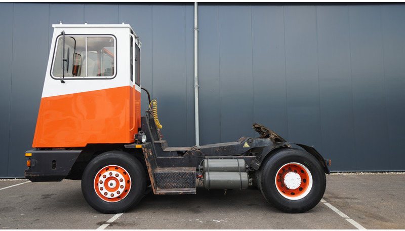 Terberg YT SL 1020 - İş makinaları: fotoğraf 1 Terberg YT SL 1020 - İş makinaları: fotoğraf 1