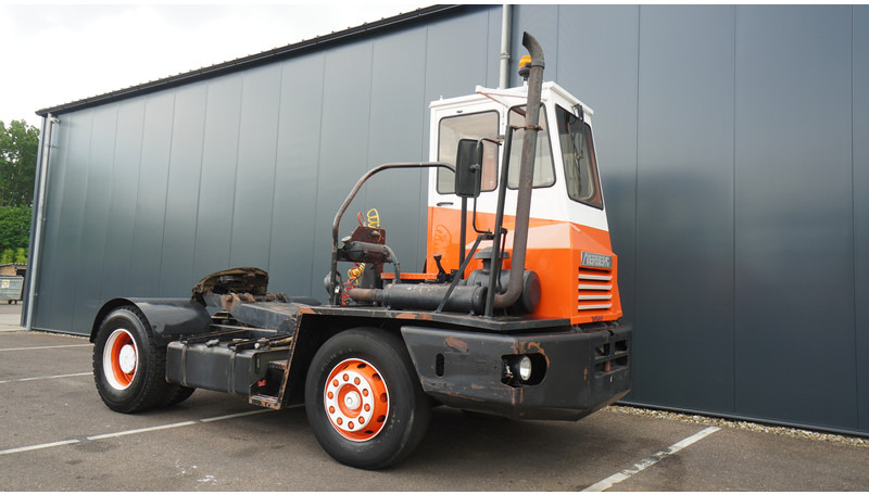 Terberg YT SL 1020 - İş makinaları: fotoğraf 4 Terberg YT SL 1020 - İş makinaları: fotoğraf 4