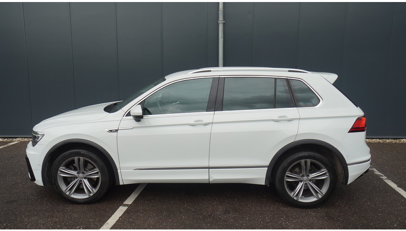 Volkswagen Tiguan 2.0 TDI R LINE 4MOTION - Minibüs, Minivan: fotoğraf 1 Volkswagen Tiguan 2.0 TDI R LINE 4MOTION - Minibüs, Minivan: fotoğraf 1