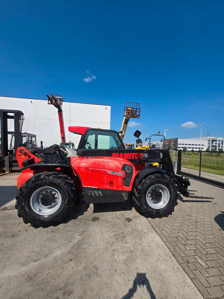 Manitou MLT 845 H - Teleskopik yükleyici: fotoğraf 5 Manitou MLT 845 H - Teleskopik yükleyici: fotoğraf 5