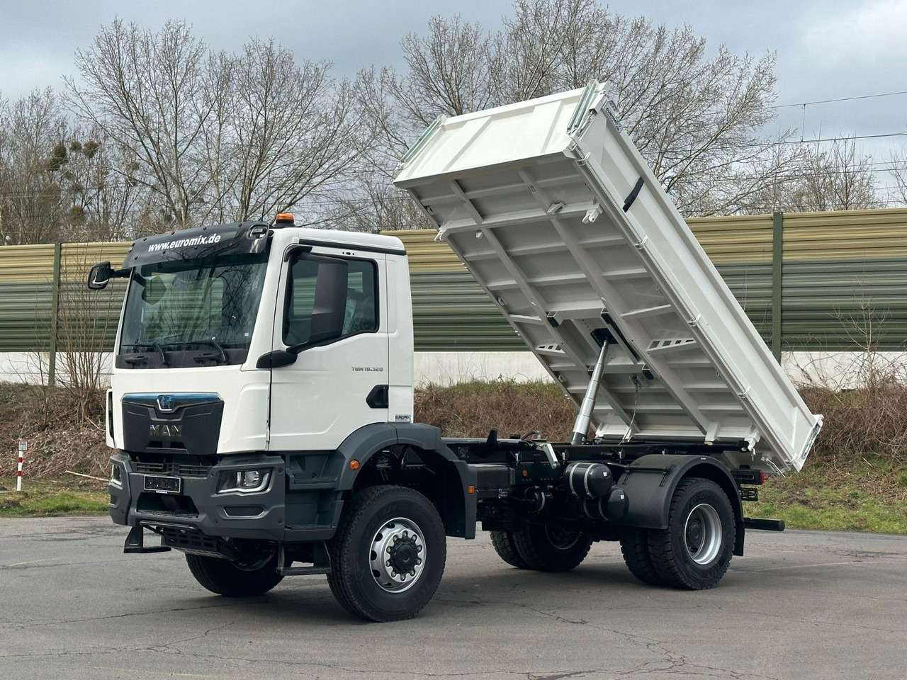 MAN TGM 18.320 4X4 Euro 6e Euromix 3-Seiten-Kipper - Damperli kamyon: fotoğraf 1 MAN TGM 18.320 4X4 Euro 6e Euromix 3-Seiten-Kipper - Damperli kamyon: fotoğraf 1