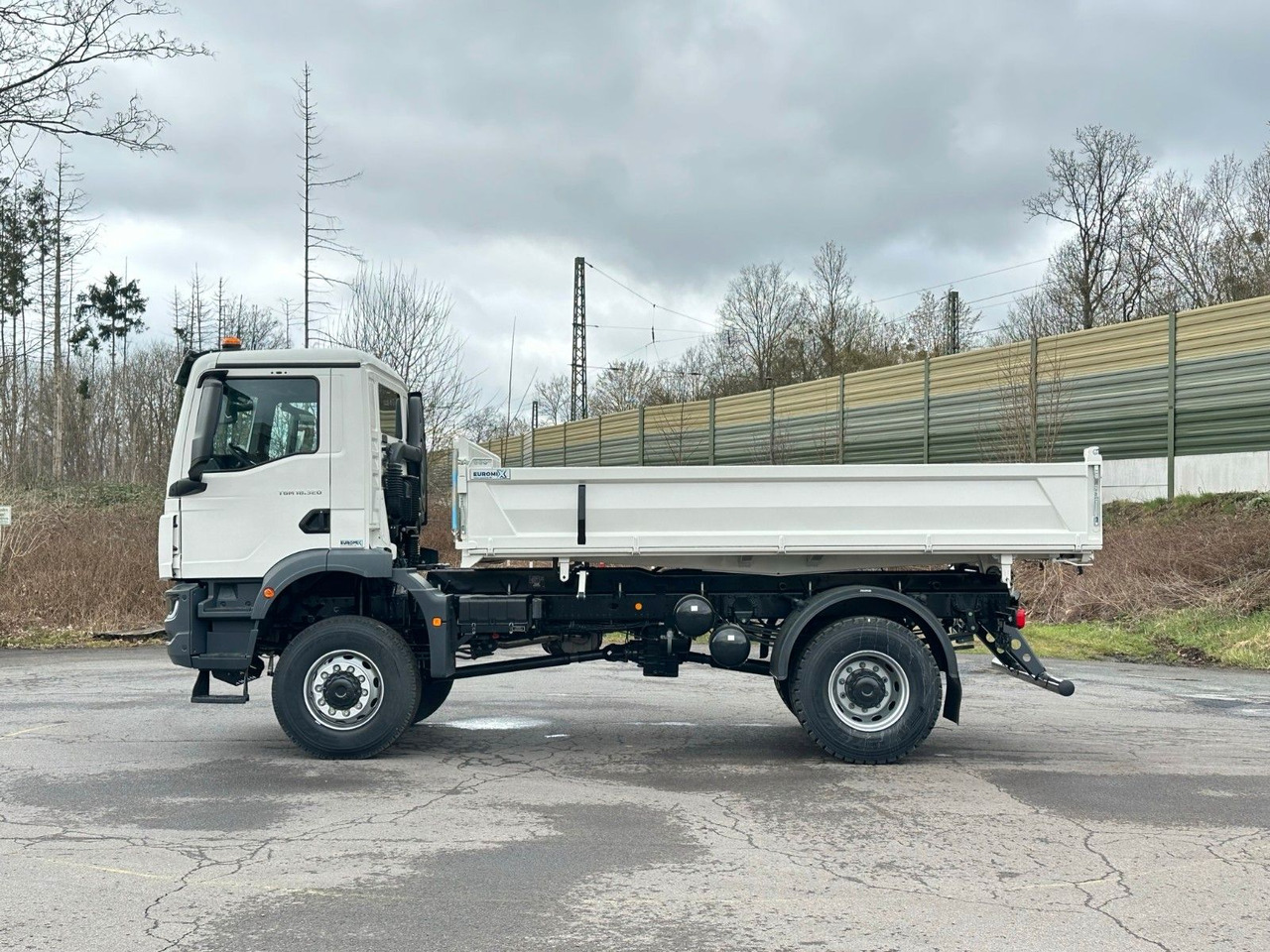MAN TGM 18.320 4X4 Euro 6e Euromix 3-Seiten-Kipper - Damperli kamyon: fotoğraf 4 MAN TGM 18.320 4X4 Euro 6e Euromix 3-Seiten-Kipper - Damperli kamyon: fotoğraf 4