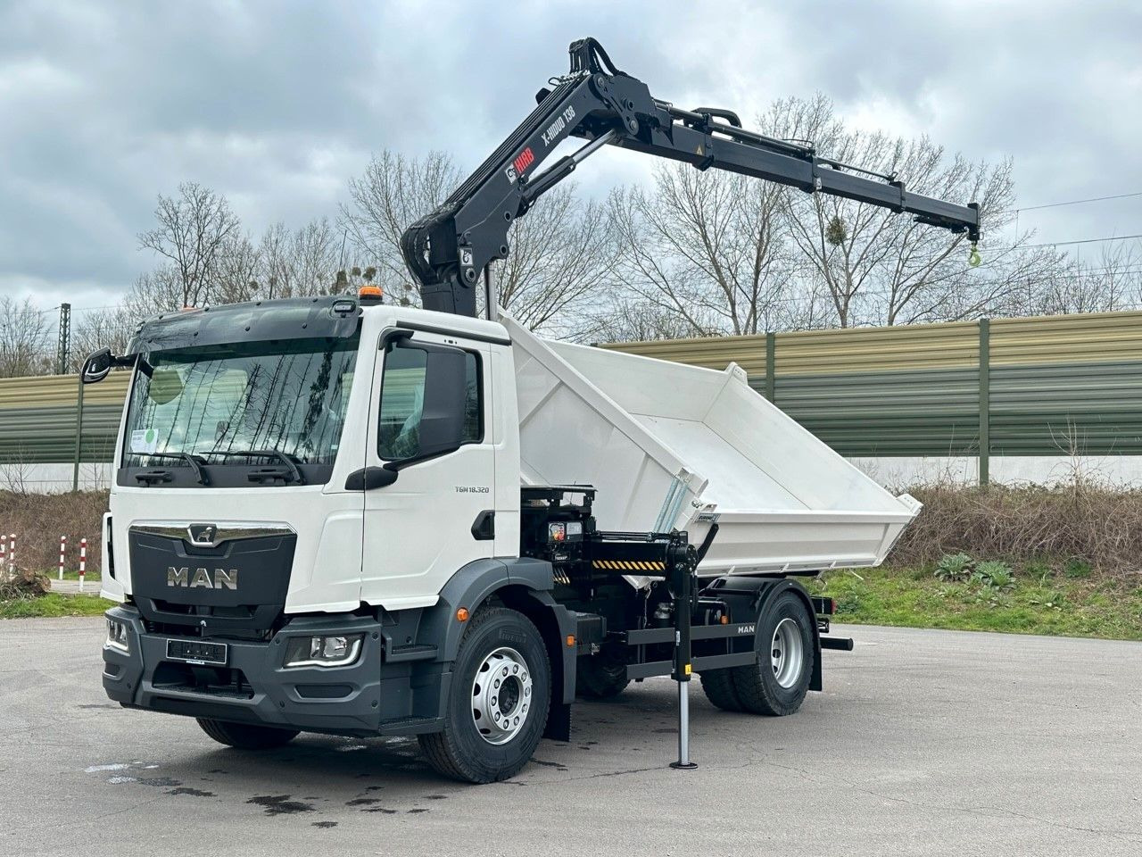 MAN TGM 18.320 4x2 Euro6e Hiab X-HiDuo 138DS-3 - Damperli kamyon, Vinçli kamyon: fotoğraf 3 MAN TGM 18.320 4x2 Euro6e Hiab X-HiDuo 138DS-3 - Damperli kamyon, Vinçli kamyon: fotoğraf 3