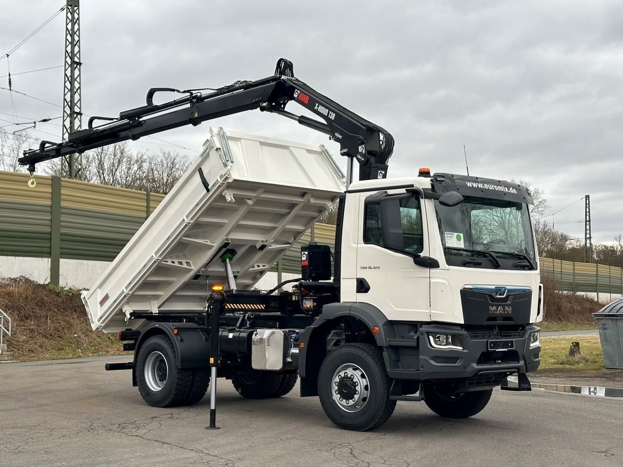 MAN TGM 18.320 4x4 Euro6e Hiab X-HiDuo 138DS-3 - Damperli kamyon, Vinçli kamyon: fotoğraf 2 MAN TGM 18.320 4x4 Euro6e Hiab X-HiDuo 138DS-3 - Damperli kamyon, Vinçli kamyon: fotoğraf 2