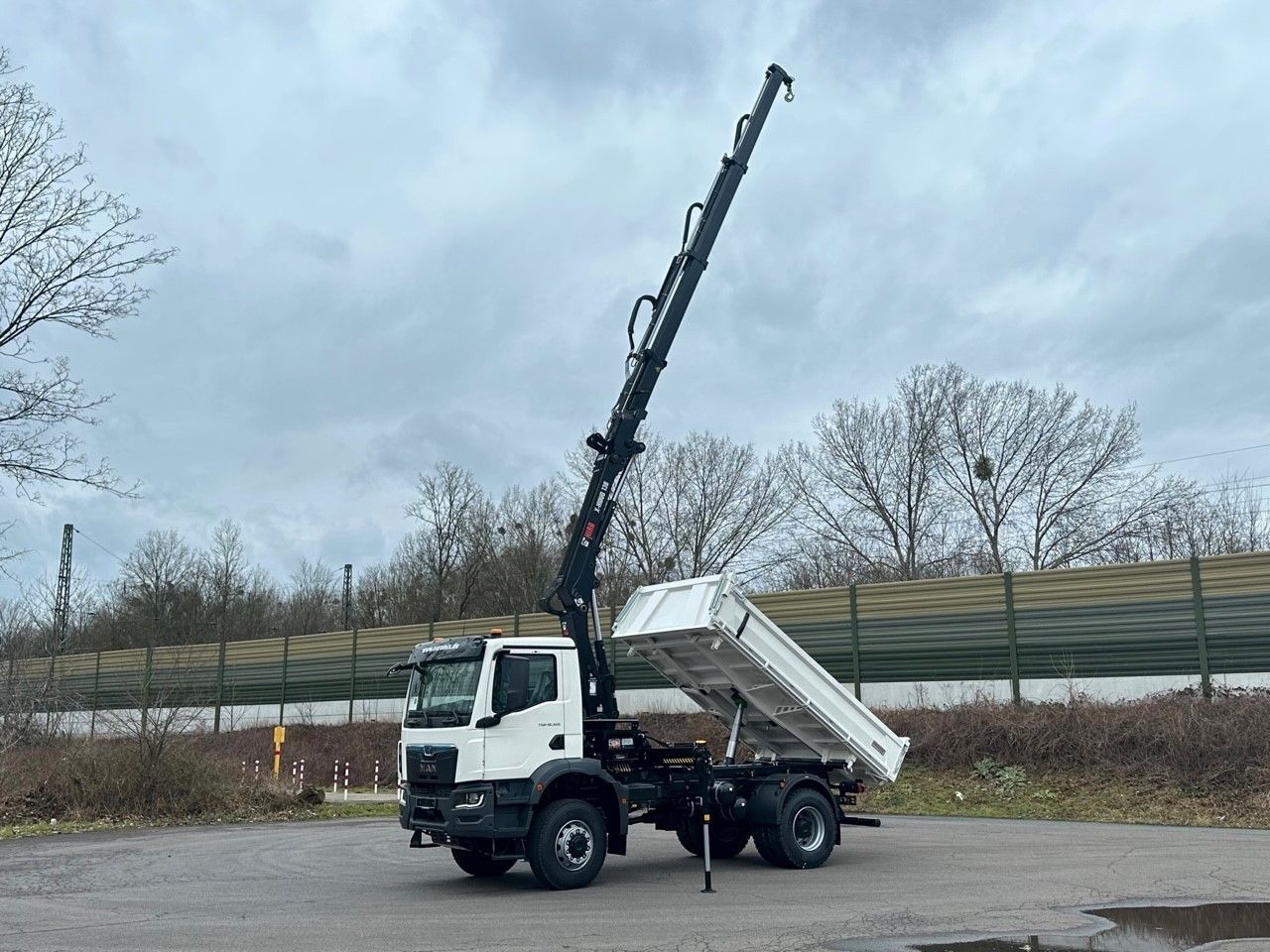 MAN TGM 18.320 4x4 Euro6e Hiab X-HiDuo 138DS-3 - Vinçli kamyon: fotoğraf 3 MAN TGM 18.320 4x4 Euro6e Hiab X-HiDuo 138DS-3 - Vinçli kamyon: fotoğraf 3