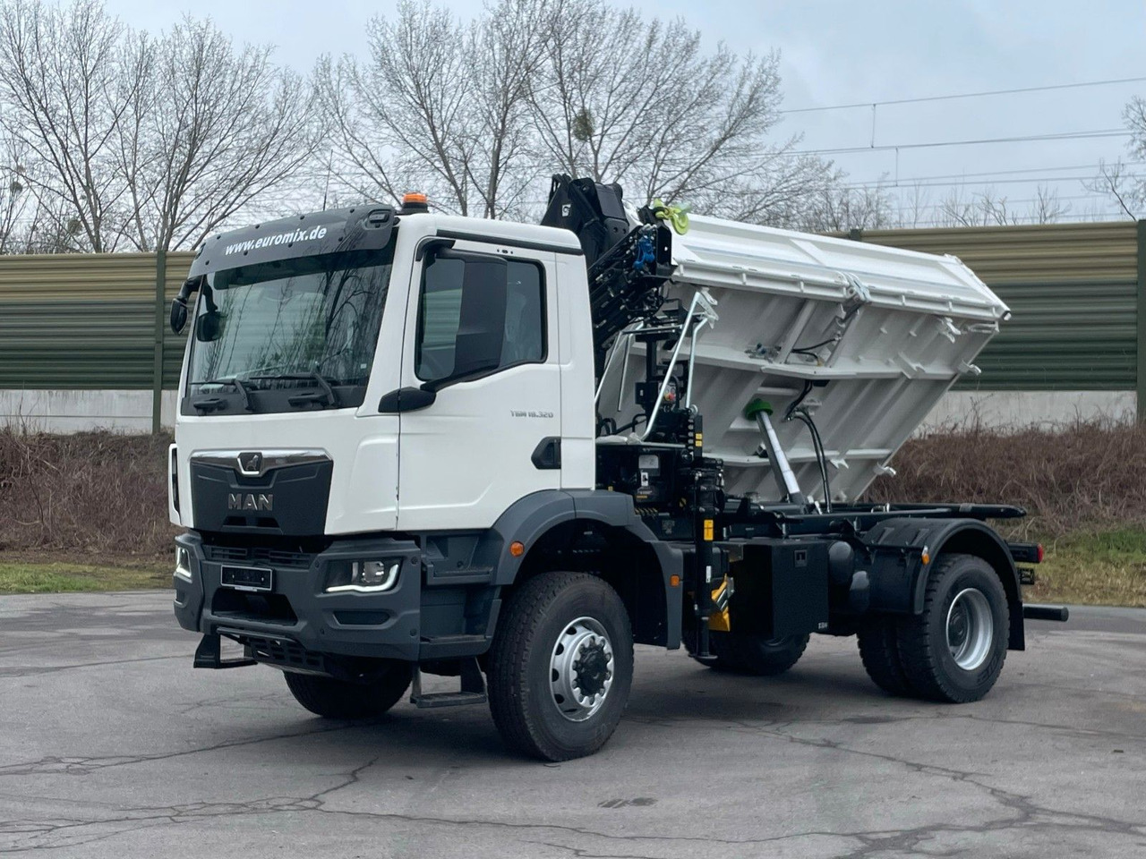 MAN TGM 18.320 4x4 Euro6e Hiab X-HiDuo 138DS-3 - Damperli kamyon, Vinçli kamyon: fotoğraf 2 MAN TGM 18.320 4x4 Euro6e Hiab X-HiDuo 138DS-3 - Damperli kamyon, Vinçli kamyon: fotoğraf 2