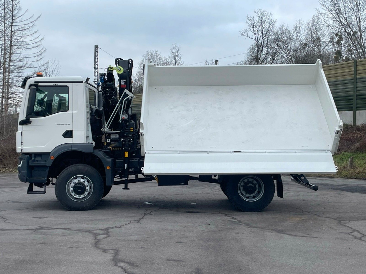 Damperli kamyon, Vinçli kamyon MAN TGM 18.320 4x4 Euro6e Hiab X-HiDuo 138DS-3: fotoğraf 9