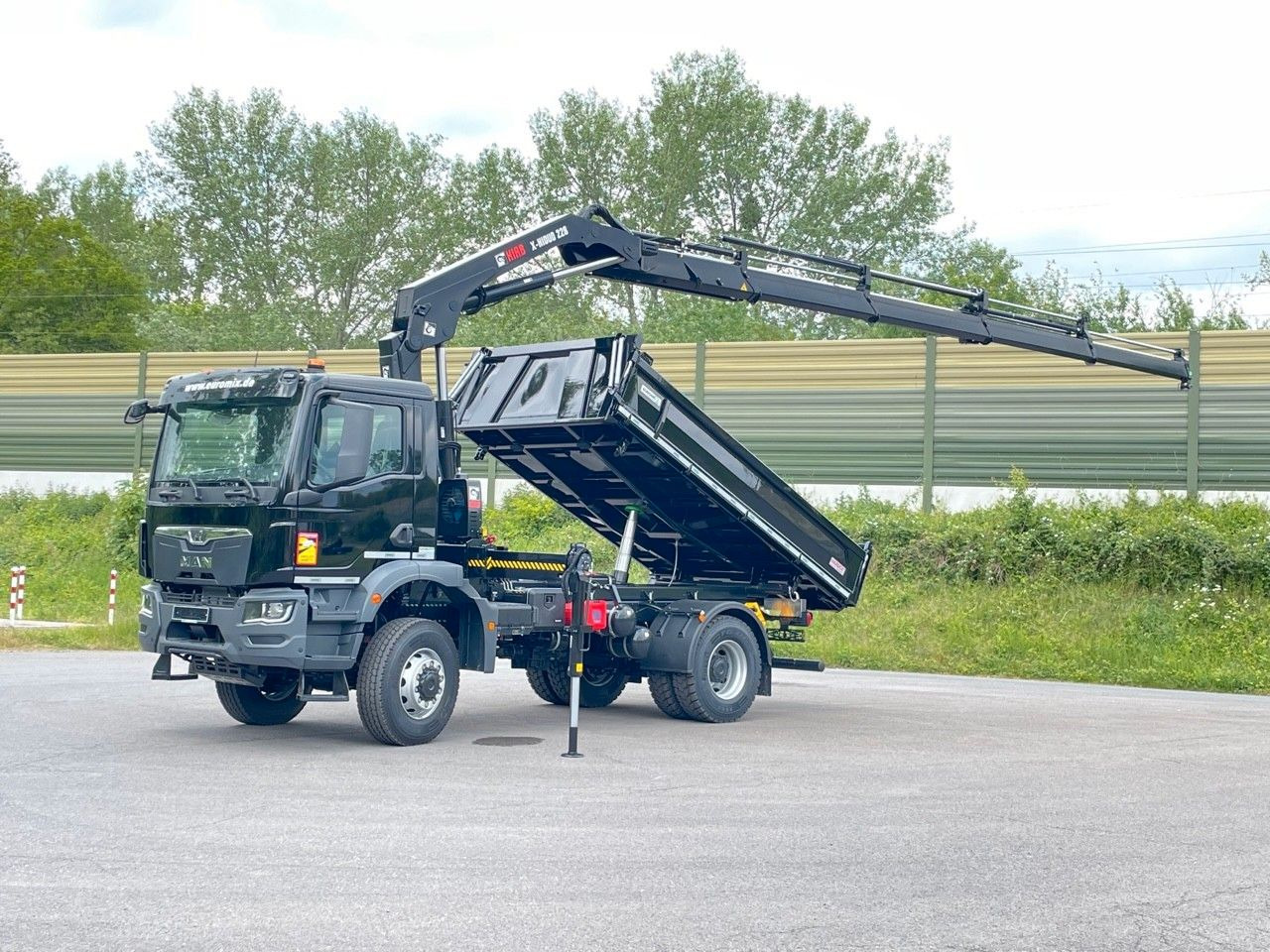 MAN TGM 18.320 4x4 Euro6e Hiab X Hiduo 228-4 - Damperli kamyon, Vinçli kamyon: fotoğraf 1 MAN TGM 18.320 4x4 Euro6e Hiab X Hiduo 228-4 - Damperli kamyon, Vinçli kamyon: fotoğraf 1