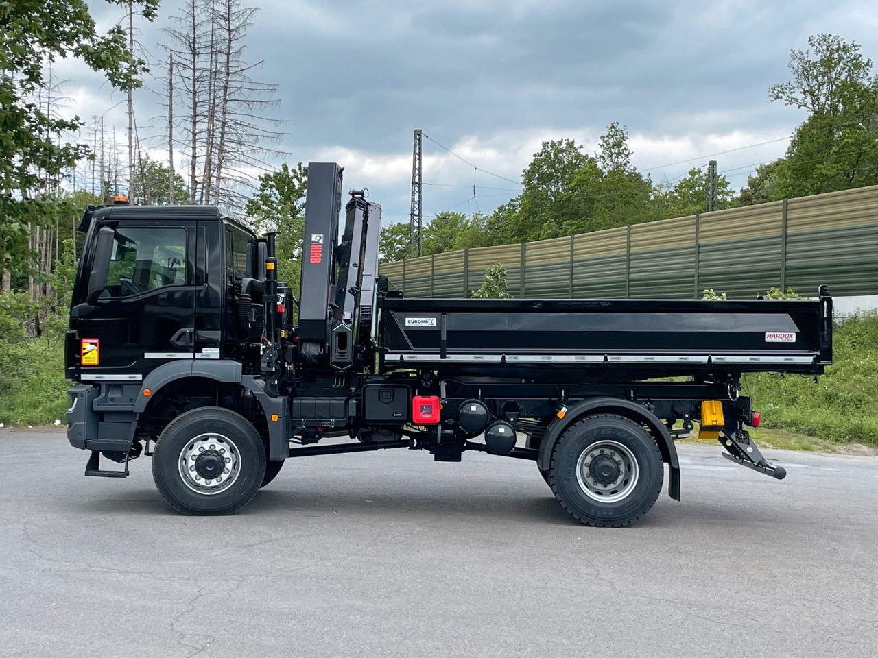 MAN TGM 18.320 4x4 Euro6e Hiab X Hiduo 228-4 - Damperli kamyon, Vinçli kamyon: fotoğraf 3 MAN TGM 18.320 4x4 Euro6e Hiab X Hiduo 228-4 - Damperli kamyon, Vinçli kamyon: fotoğraf 3