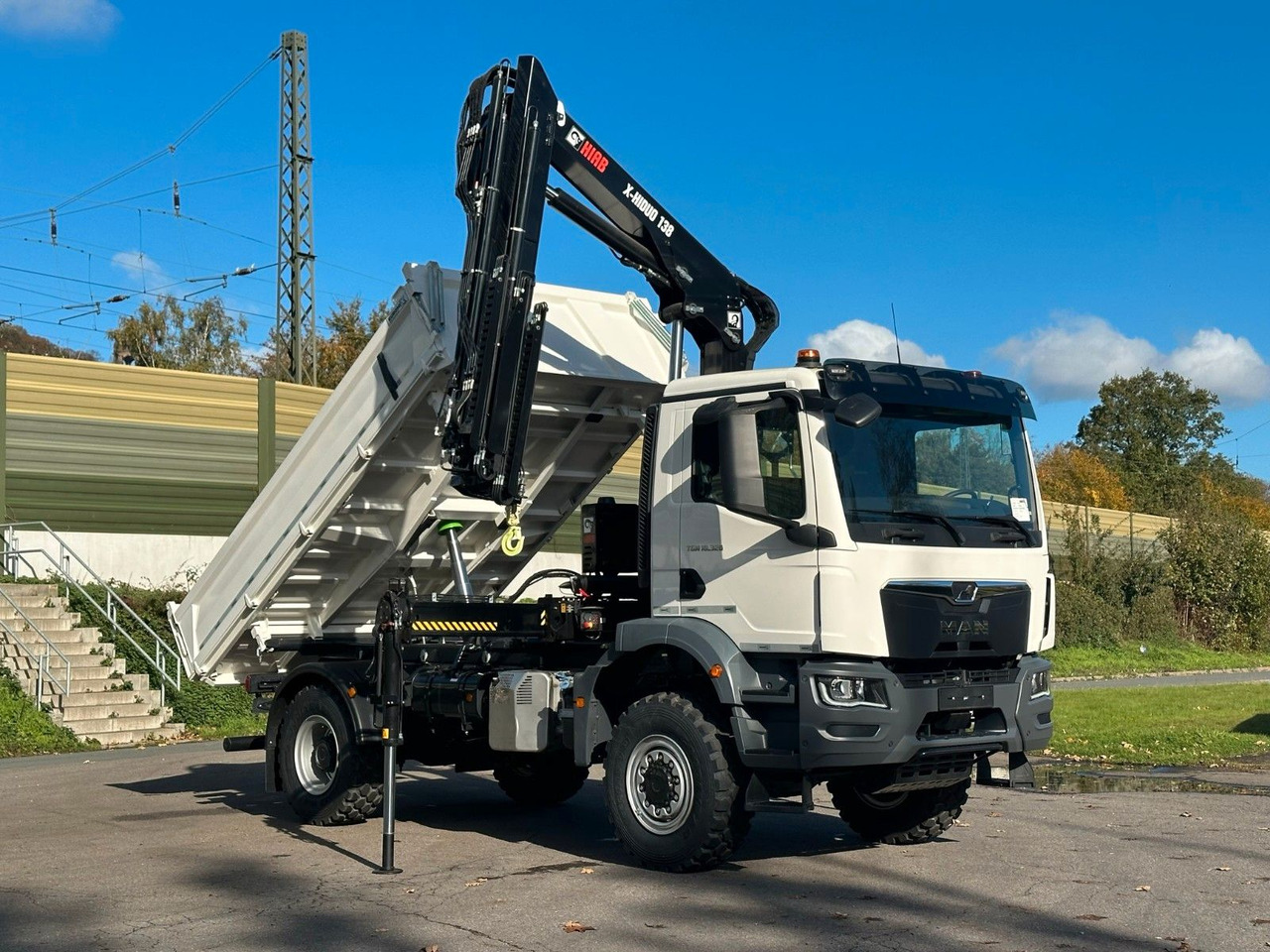 MAN TGM 18.320 4x4 /Singelbereift/einzelbereift Kran - Damperli kamyon, Vinçli kamyon: fotoğraf 1 MAN TGM 18.320 4x4 /Singelbereift/einzelbereift Kran - Damperli kamyon, Vinçli kamyon: fotoğraf 1