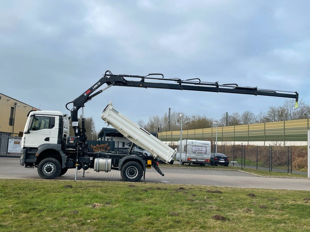 MAN TGS 18.400 TG3 4x4 Euro6e Hiab X-HiDuo 138DS-4 - Damperli kamyon, Vinçli kamyon: fotoğraf 2 MAN TGS 18.400 TG3 4x4 Euro6e Hiab X-HiDuo 138DS-4 - Damperli kamyon, Vinçli kamyon: fotoğraf 2