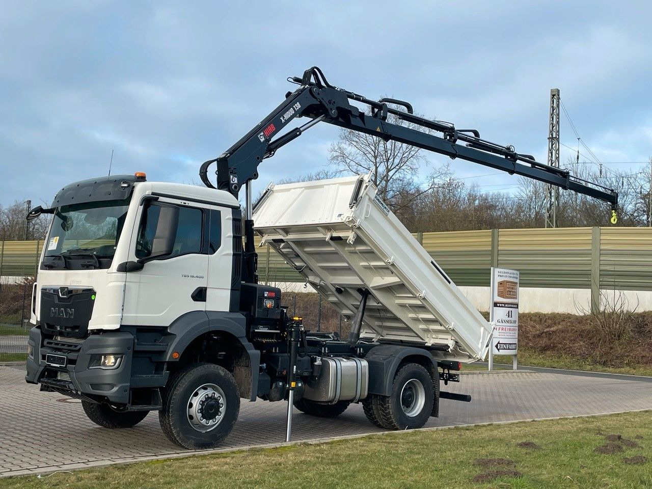 MAN TGS 18.400 TG3 4x4 Euro6e Hiab X-HiDuo 138DS-4 - Damperli kamyon, Vinçli kamyon: fotoğraf 2 MAN TGS 18.400 TG3 4x4 Euro6e Hiab X-HiDuo 138DS-4 - Damperli kamyon, Vinçli kamyon: fotoğraf 2