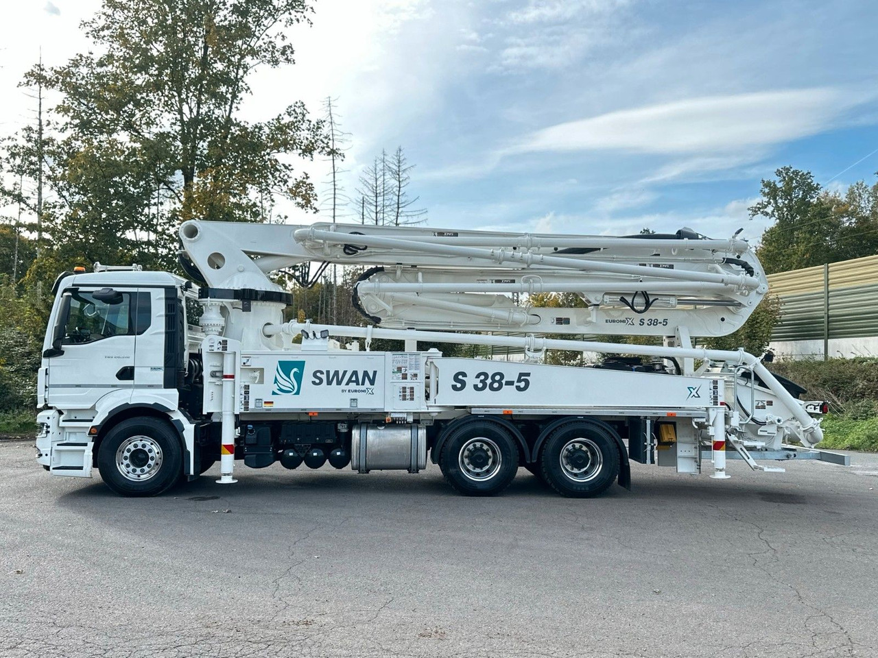 MAN TGS 26.510 6x4 SWAN TSP 38-5 160RZ ( 38m ) - Mobil beton pompası: fotoğraf 1 MAN TGS 26.510 6x4 SWAN TSP 38-5 160RZ ( 38m ) - Mobil beton pompası: fotoğraf 1