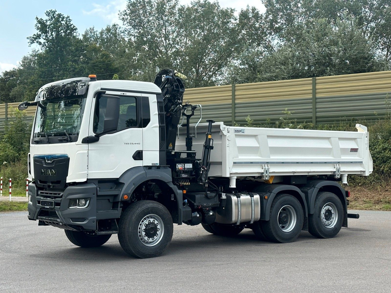MAN TGS 28.440 6x4-4/3-Seiten- Kipper / Hiab 138-3 - Damperli kamyon, Vinçli kamyon: fotoğraf 3 MAN TGS 28.440 6x4-4/3-Seiten- Kipper / Hiab 138-3 - Damperli kamyon, Vinçli kamyon: fotoğraf 3