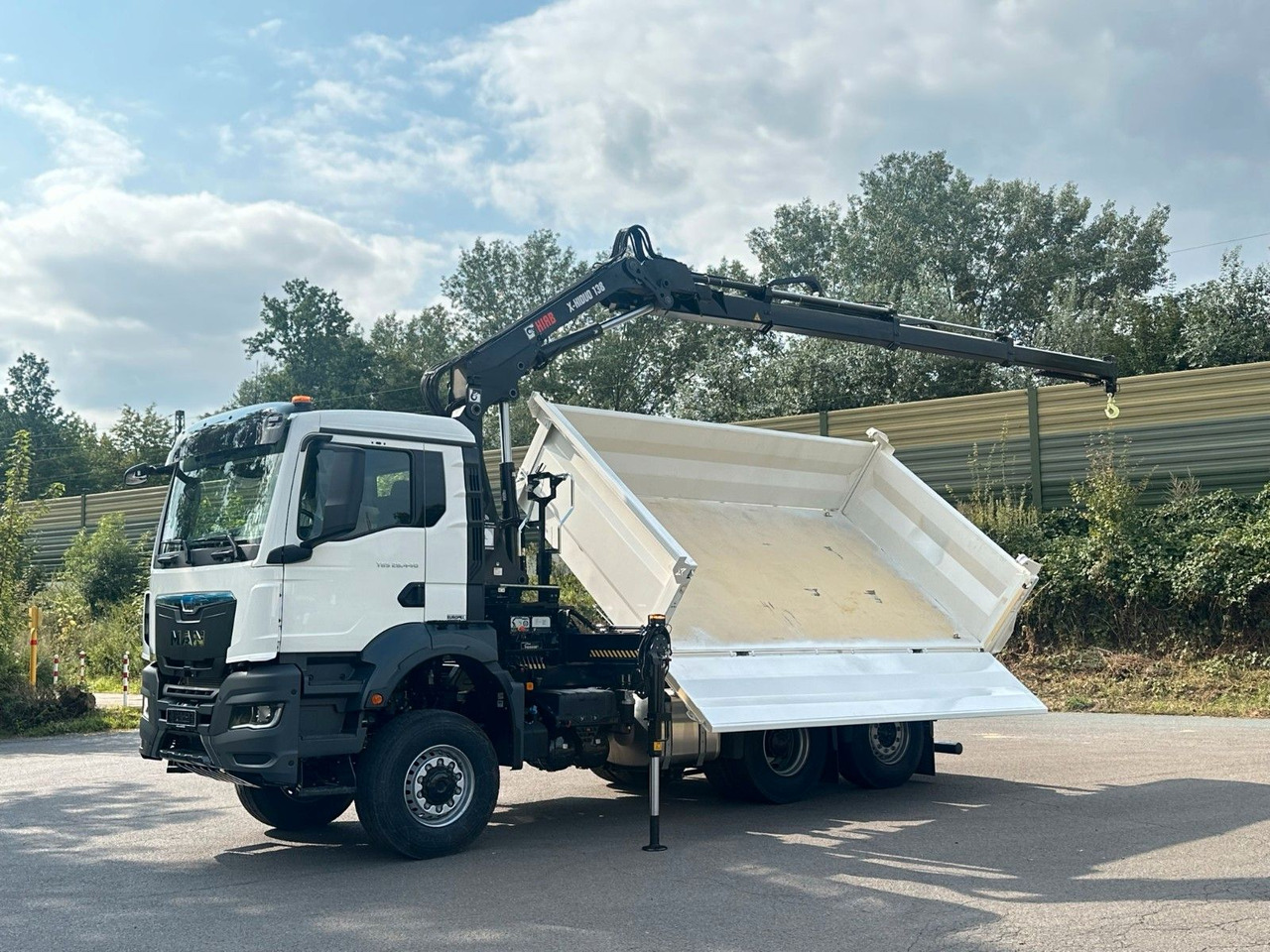 MAN TGS 28.440 6x4-4/3-Seiten- Kipper / Hiab 138-3 - Damperli kamyon, Vinçli kamyon: fotoğraf 2 MAN TGS 28.440 6x4-4/3-Seiten- Kipper / Hiab 138-3 - Damperli kamyon, Vinçli kamyon: fotoğraf 2
