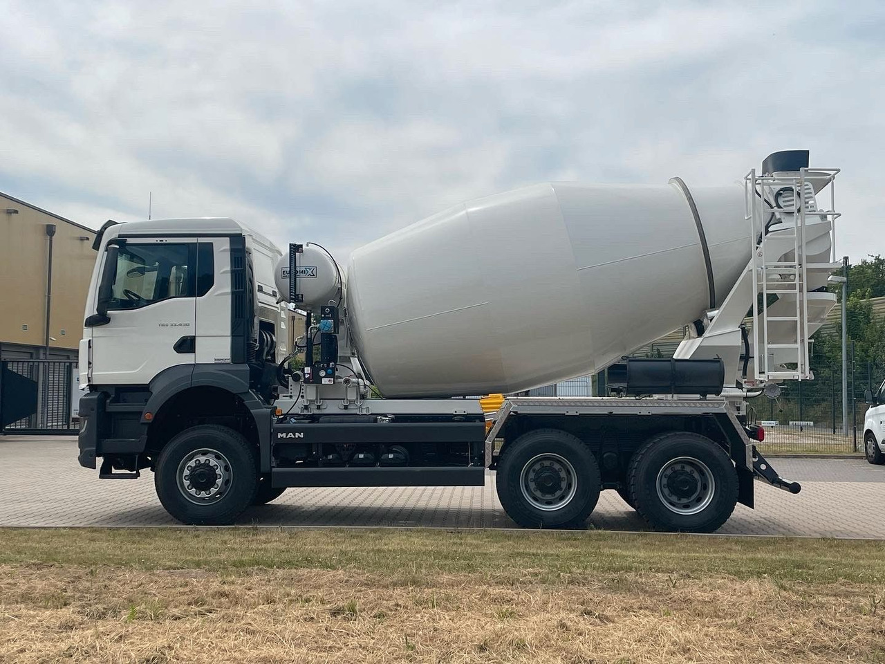 MAN TGS 33.440 / 6X6 Euro6e Euromix MTP EM 7 L - Transmikser: fotoğraf 4 MAN TGS 33.440 / 6X6 Euro6e Euromix MTP EM 7 L - Transmikser: fotoğraf 4