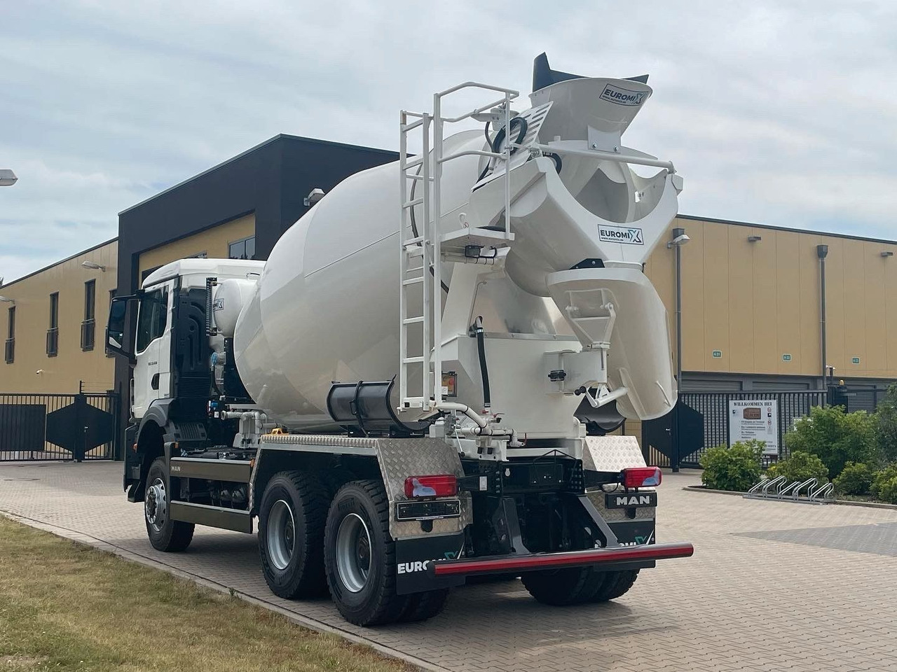 MAN TGS 33.440 / 6X6 Euro6e Euromix MTP EM 7 L - Transmikser: fotoğraf 5 MAN TGS 33.440 / 6X6 Euro6e Euromix MTP EM 7 L - Transmikser: fotoğraf 5