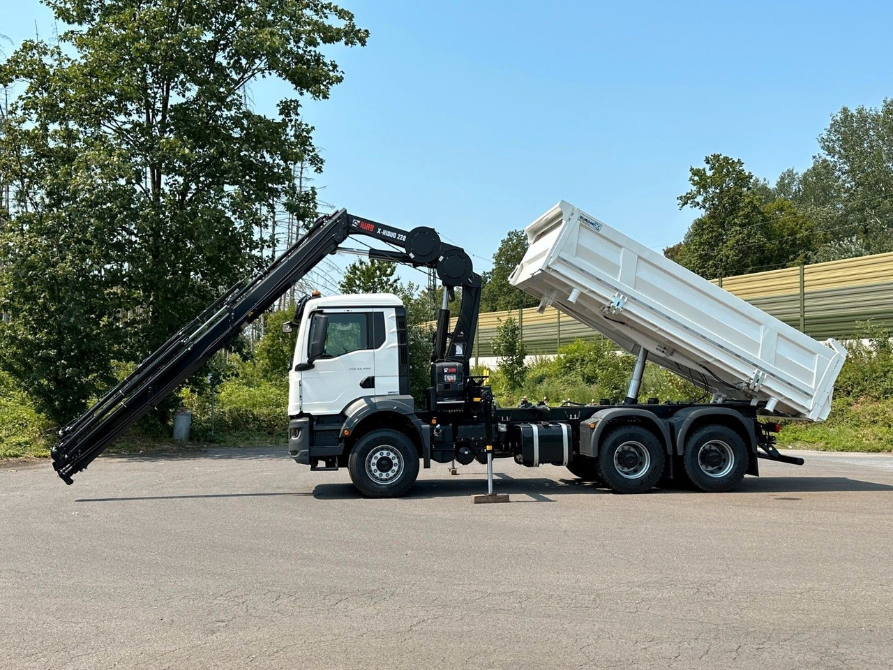 MAN TGS 33.440 6x4 /3-Seiten- Kipper / HIAB 228-6 - Damperli kamyon, Vinçli kamyon: fotoğraf 2 MAN TGS 33.440 6x4 /3-Seiten- Kipper / HIAB 228-6 - Damperli kamyon, Vinçli kamyon: fotoğraf 2