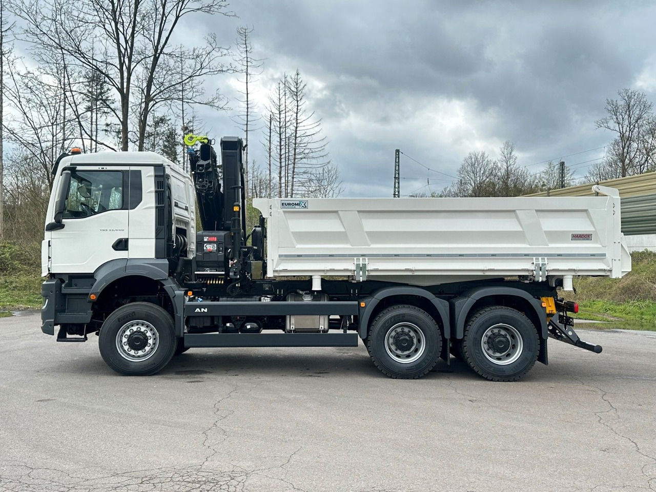MAN TGS 33.440 6x6 /3-Seiten- Kipper / HIAB 228-4 - Damperli kamyon, Vinçli kamyon: fotoğraf 4 MAN TGS 33.440 6x6 /3-Seiten- Kipper / HIAB 228-4 - Damperli kamyon, Vinçli kamyon: fotoğraf 4