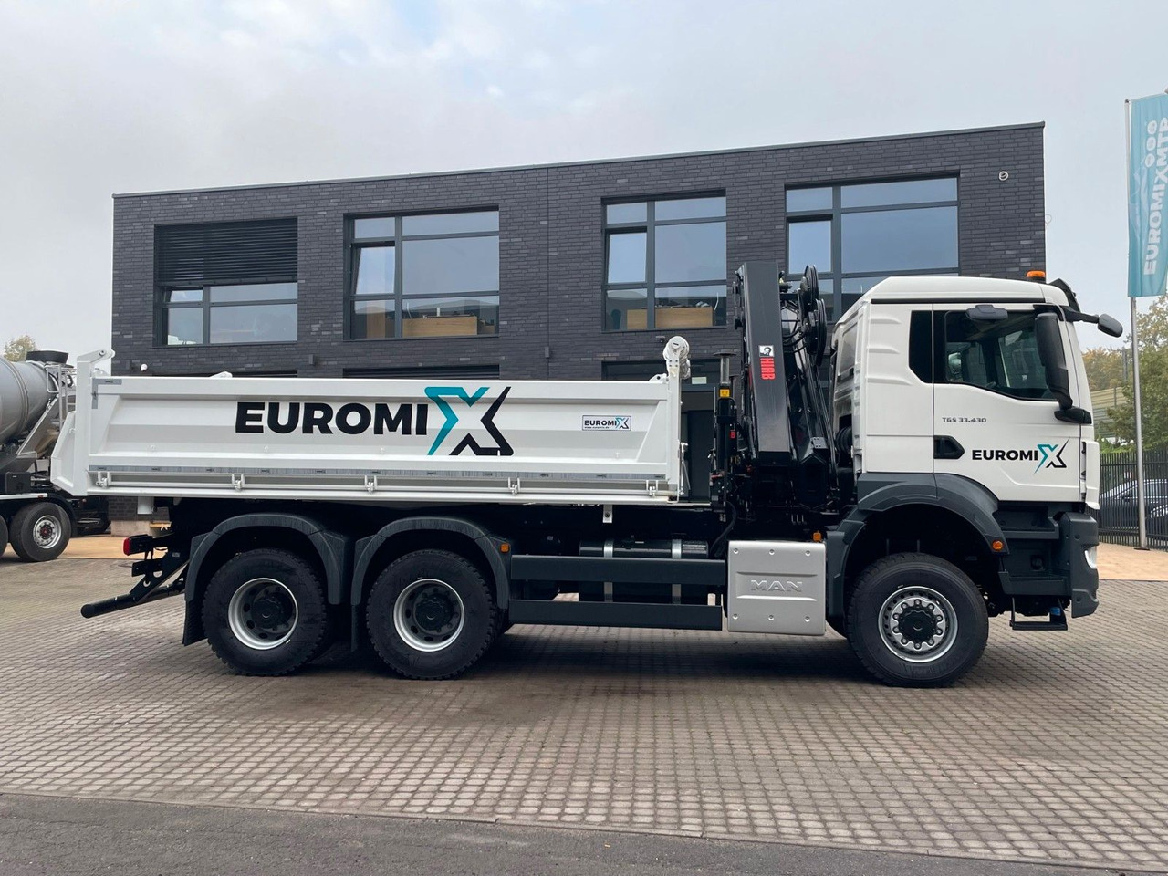 MAN TGS 33.440 6x6 /3-Seiten- Kipper / HIAB 228-6 MAN TGS 33.440 6x6 /3-Seiten- Kipper / HIAB 228-6 - Damperli kamyon, Vinçli kamyon: fotoğraf 5 MAN TGS 33.440 6x6 /3-Seiten- Kipper / HIAB 228-6 MAN TGS 33.440 6x6 /3-Seiten- Kipper / HIAB 228-6 - Damperli kamyon, Vinçli kamyon: fotoğraf 5
