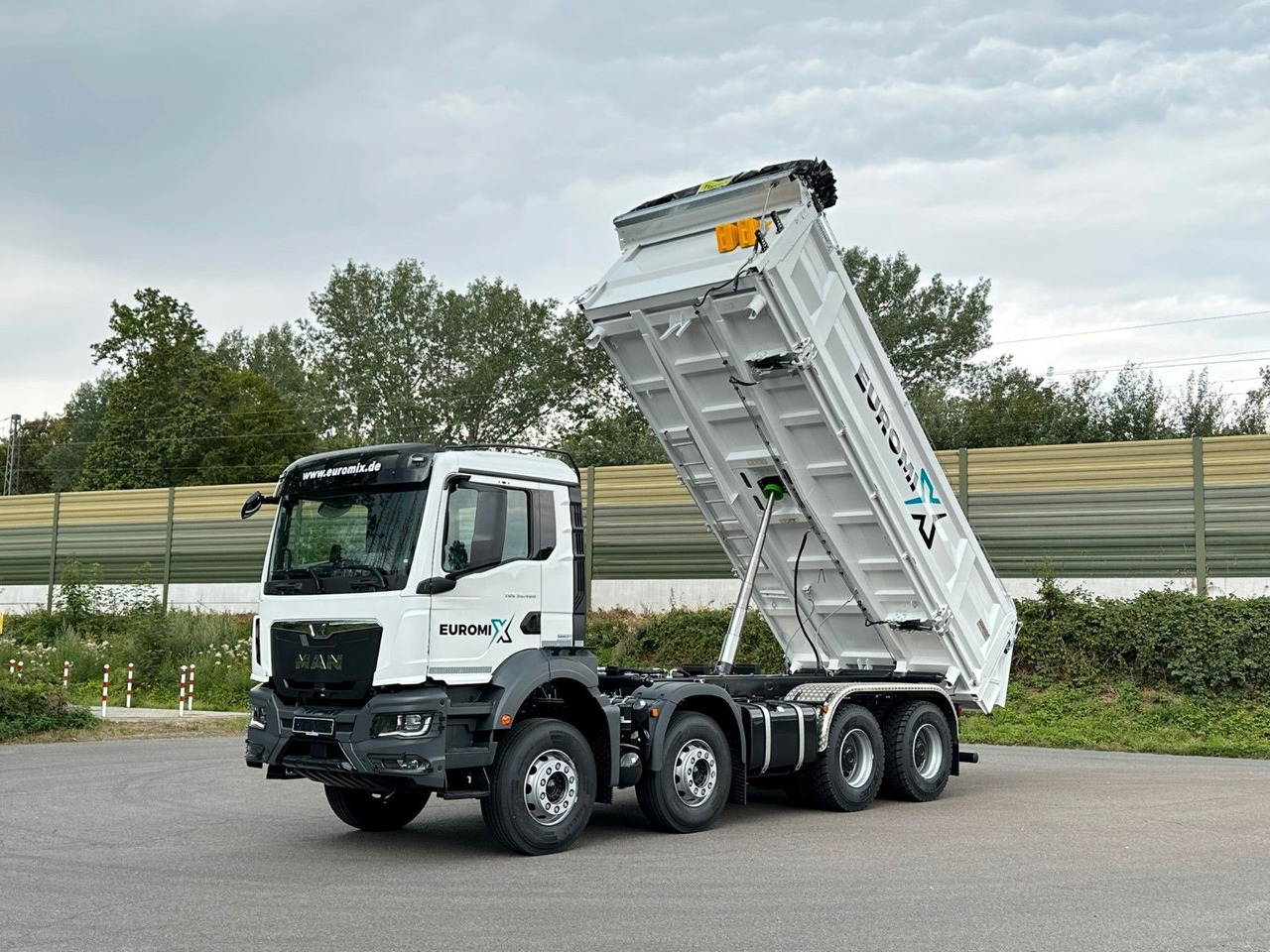 MAN TGS 35.480 8x4 EuromixMTP 3-Seiten-Kipper - Damperli kamyon: fotoğraf 4 MAN TGS 35.480 8x4 EuromixMTP 3-Seiten-Kipper - Damperli kamyon: fotoğraf 4