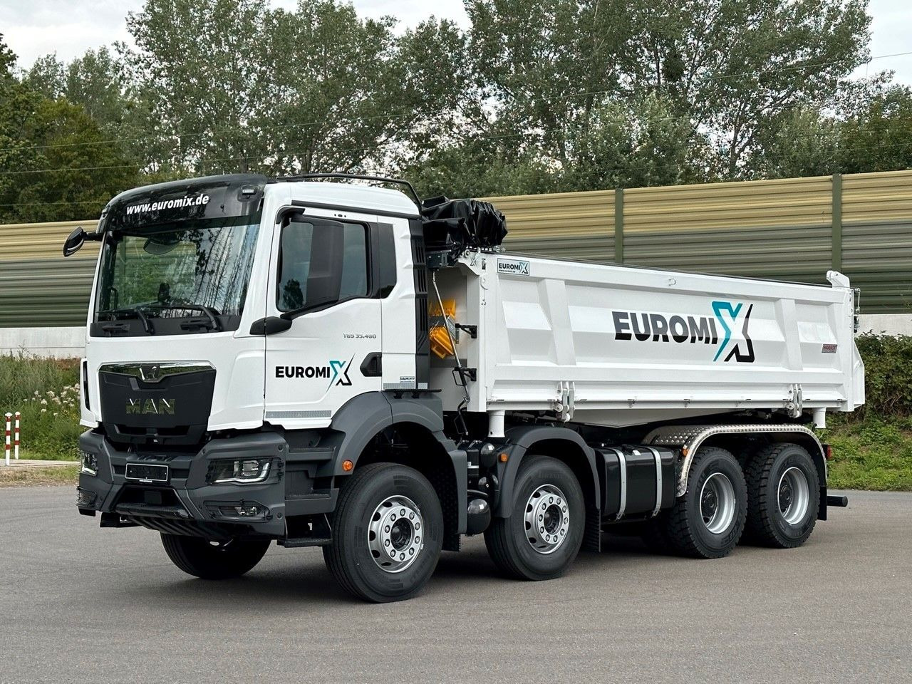 MAN TGS 35.480 8x4 EuromixMTP 3-Seiten-Kipper - Damperli kamyon: fotoğraf 2 MAN TGS 35.480 8x4 EuromixMTP 3-Seiten-Kipper - Damperli kamyon: fotoğraf 2