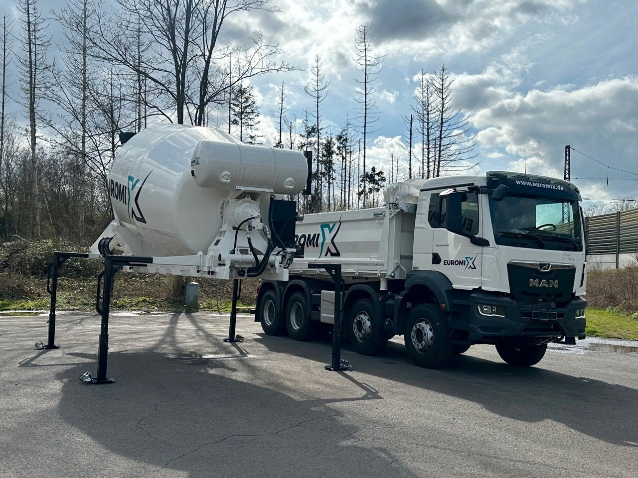 MAN TGS 41.440 8x4 WECHSELSYSTEM KIPPER+MISCHER - Damperli kamyon: fotoğraf 1 MAN TGS 41.440 8x4 WECHSELSYSTEM KIPPER+MISCHER - Damperli kamyon: fotoğraf 1