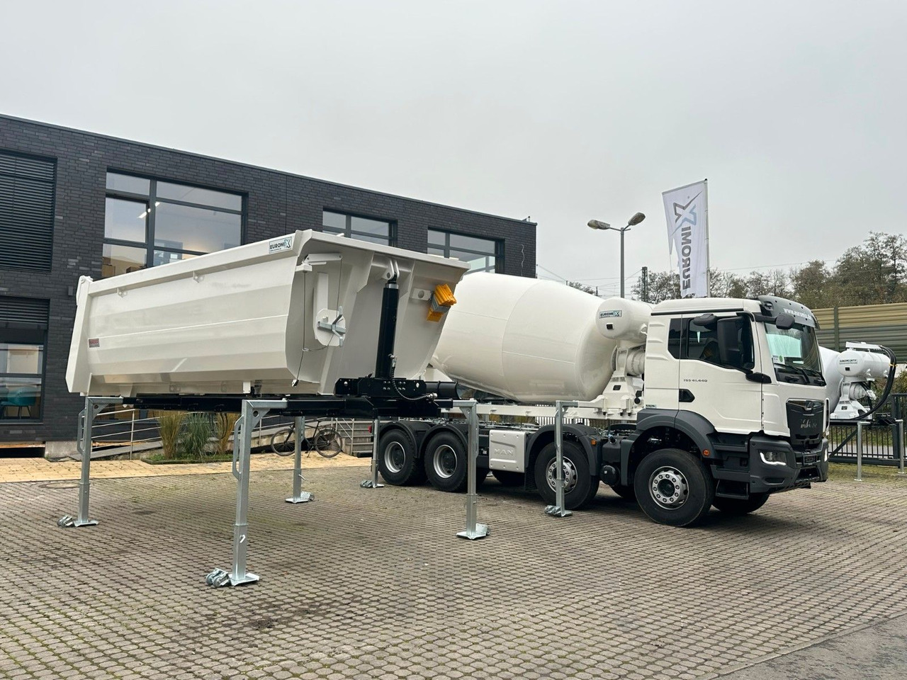 MAN TGS 41.480 8x4 WECHSELSYSTEM KIPPER+MISCHER - Damperli kamyon: fotoğraf 3 MAN TGS 41.480 8x4 WECHSELSYSTEM KIPPER+MISCHER - Damperli kamyon: fotoğraf 3