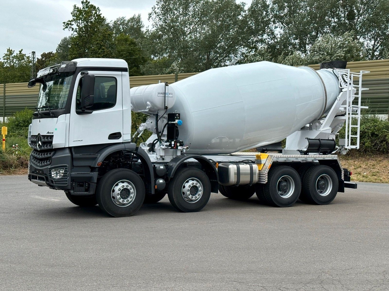 Mercedes-Benz AROCS 5 4142 B 8X4 Euro 3 EuromixMTP EM 10 - Transmikser: fotoğraf 3 Mercedes-Benz AROCS 5 4142 B 8X4 Euro 3 EuromixMTP EM 10 - Transmikser: fotoğraf 3