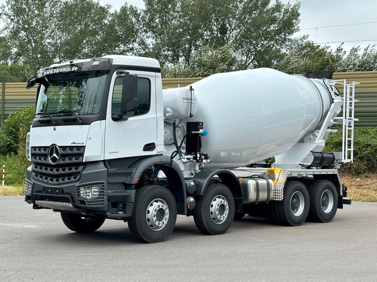 Mercedes-Benz AROCS 5 4142 B 8X4 Euro 3 EuromixMTP EM 10 - Transmikser: fotoğraf 2 Mercedes-Benz AROCS 5 4142 B 8X4 Euro 3 EuromixMTP EM 10 - Transmikser: fotoğraf 2