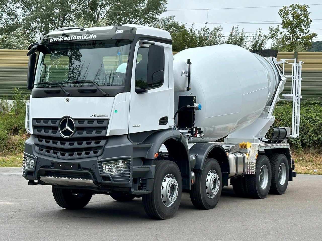 Mercedes-Benz AROCS 5 4142 B 8X4 Euro 3 EuromixMTP EM 10 - Transmikser: fotoğraf 1 Mercedes-Benz AROCS 5 4142 B 8X4 Euro 3 EuromixMTP EM 10 - Transmikser: fotoğraf 1