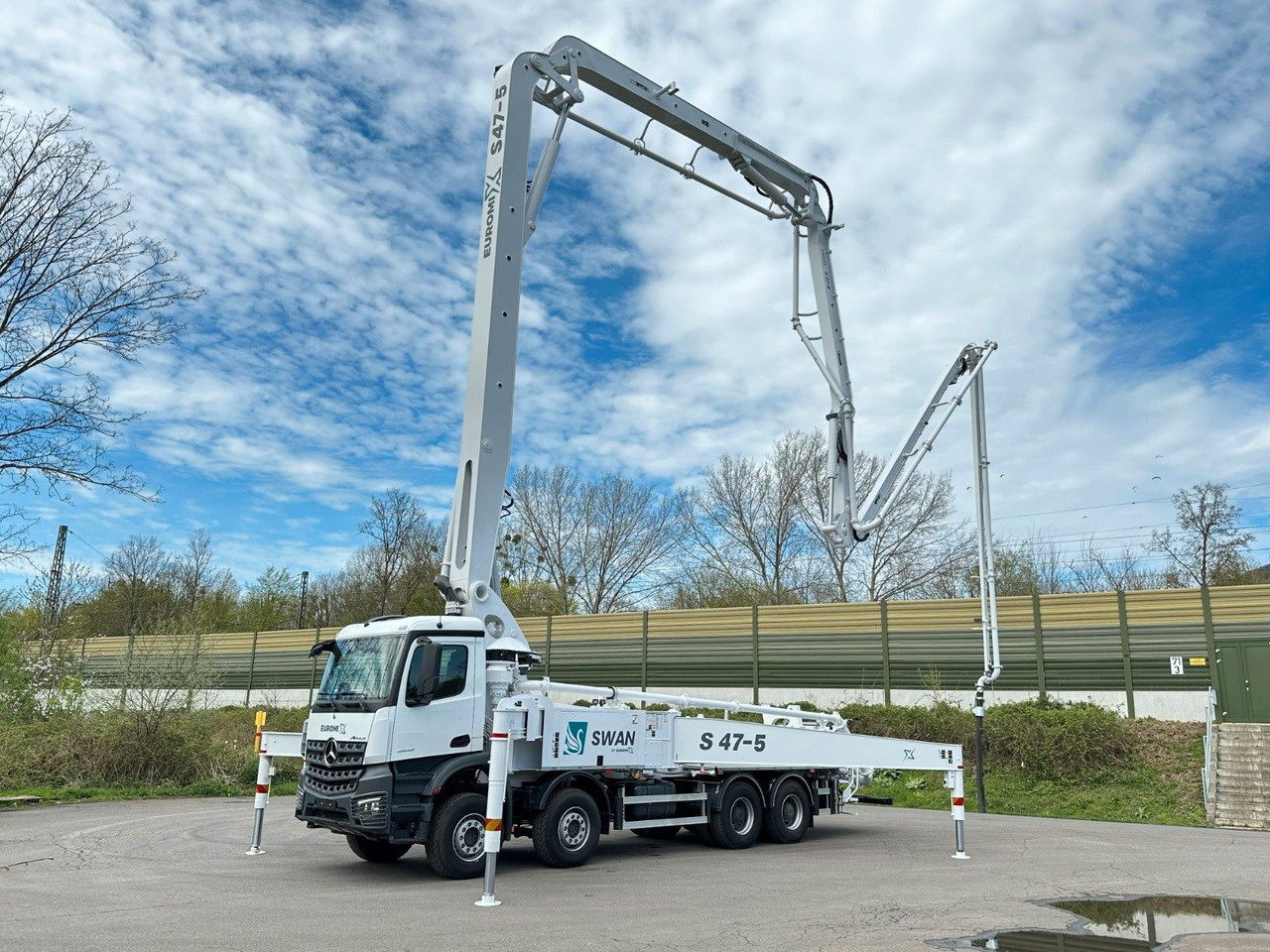 Mercedes-Benz Arocs 5 4542 8x4 SWAN TSP 47-5 160RZ ( 47m ) - Transmikser: fotoğraf 1 Mercedes-Benz Arocs 5 4542 8x4 SWAN TSP 47-5 160RZ ( 47m ) - Transmikser: fotoğraf 1