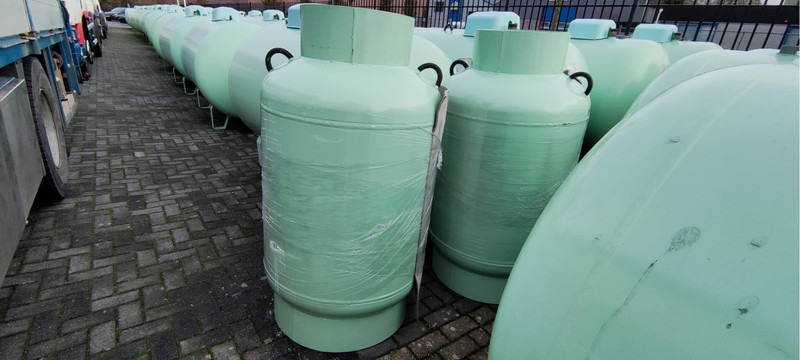 De Visser Propaan/Butaan verticaal LPG tank 500 L (0,25 tons) vertical Propaan/Butaan LPG tank 500 L (0,25 tons) Gastank Ø 800 including tank fittings hoogte 1500 mm - Yakıt tankı: fotoğraf 2 De Visser Propaan/Butaan verticaal LPG tank 500 L (0,25 tons) vertical Propaan/Butaan LPG tank 500 L (0,25 tons) Gastank Ø 800 including tank fittings hoogte 1500 mm - Yakıt tankı: fotoğraf 2