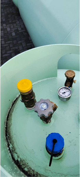 De Visser Propaan/Butaan verticaal LPG tank 500 L (0,25 tons) vertical Propaan/Butaan LPG tank 500 L (0,25 tons) Gastank Ø 800 including tank fittings hoogte 1500 mm - Yakıt tankı: fotoğraf 3 De Visser Propaan/Butaan verticaal LPG tank 500 L (0,25 tons) vertical Propaan/Butaan LPG tank 500 L (0,25 tons) Gastank Ø 800 including tank fittings hoogte 1500 mm - Yakıt tankı: fotoğraf 3