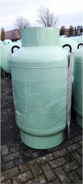 De Visser Propaan/Butaan verticaal LPG tank 500 L (0,25 tons) vertical Propaan/Butaan LPG tank 500 L (0,25 tons) Gastank Ø 800 including tank fittings hoogte 1500 mm - Yakıt tankı: fotoğraf 1 De Visser Propaan/Butaan verticaal LPG tank 500 L (0,25 tons) vertical Propaan/Butaan LPG tank 500 L (0,25 tons) Gastank Ø 800 including tank fittings hoogte 1500 mm - Yakıt tankı: fotoğraf 1