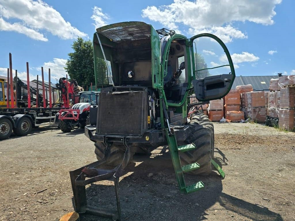 John Deere 810 E - Forwarder: fotoğraf 5 John Deere 810 E - Forwarder: fotoğraf 5