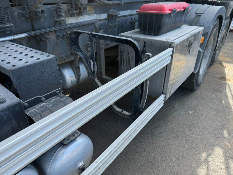 Volvo FM 370 6x2*4, 8m3 Mixer with Hyrdaulic slide, 2016 - Transmikser: fotoğraf 5 Volvo FM 370 6x2*4, 8m3 Mixer with Hyrdaulic slide, 2016 - Transmikser: fotoğraf 5