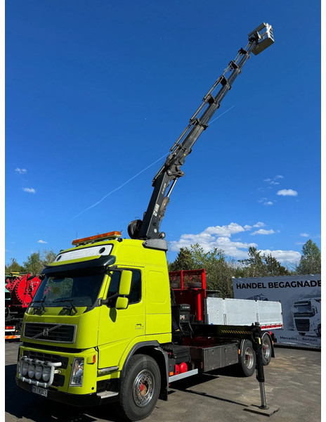 Volvo FM 6x2, Tipper + Crane and Skylift, 2009 - Damperli kamyon, Vinçli kamyon: fotoğraf 2 Volvo FM 6x2, Tipper + Crane and Skylift, 2009 - Damperli kamyon, Vinçli kamyon: fotoğraf 2
