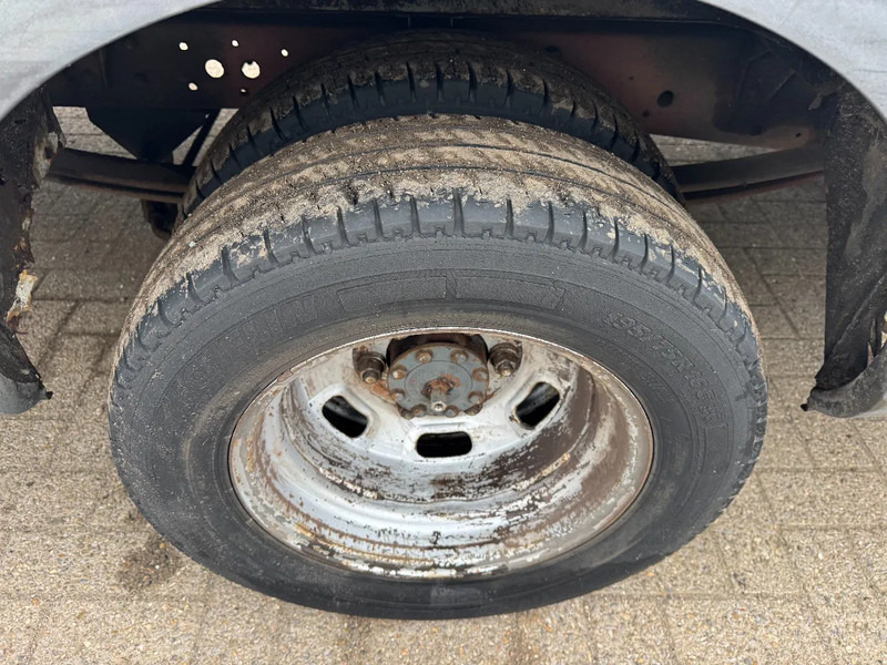 Iveco Daily **40C15-BELGIAN ORIGINE-ENGINE 2.8** - Panelvan: fotoğraf 4 Iveco Daily **40C15-BELGIAN ORIGINE-ENGINE 2.8** - Panelvan: fotoğraf 4