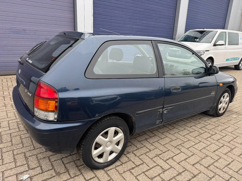 Mazda 323 **PETROL-ESSENCE-BELGIUM CAR** - Sedan araba: fotoğraf 4 Mazda 323 **PETROL-ESSENCE-BELGIUM CAR** - Sedan araba: fotoğraf 4