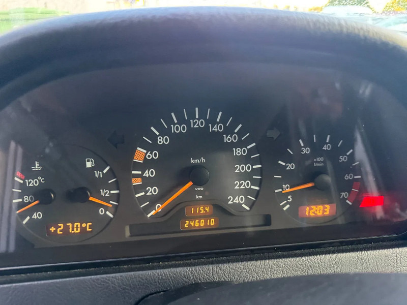 Sedan araba Mercedes-Benz C-Klasse **C180-PETROL-AC**: fotoğraf 10