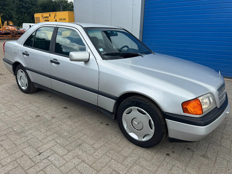 Mercedes-Benz C-Klasse **C250DIESEL+AIRCO** - Sedan araba: fotoğraf 3 Mercedes-Benz C-Klasse **C250DIESEL+AIRCO** - Sedan araba: fotoğraf 3