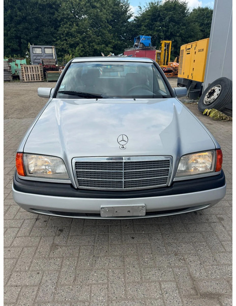 Mercedes-Benz C-Klasse **C250DIESEL+AIRCO** - Sedan araba: fotoğraf 2 Mercedes-Benz C-Klasse **C250DIESEL+AIRCO** - Sedan araba: fotoğraf 2