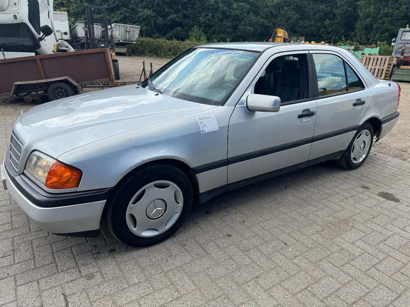 Mercedes-Benz C-Klasse **C250DIESEL+AIRCO** - Sedan araba: fotoğraf 1 Mercedes-Benz C-Klasse **C250DIESEL+AIRCO** - Sedan araba: fotoğraf 1
