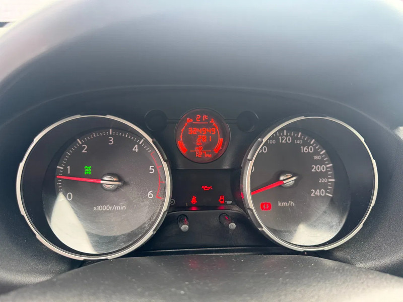 SUV Nissan QASHQAI **DIESEL-AIRCO**: fotoğraf 13