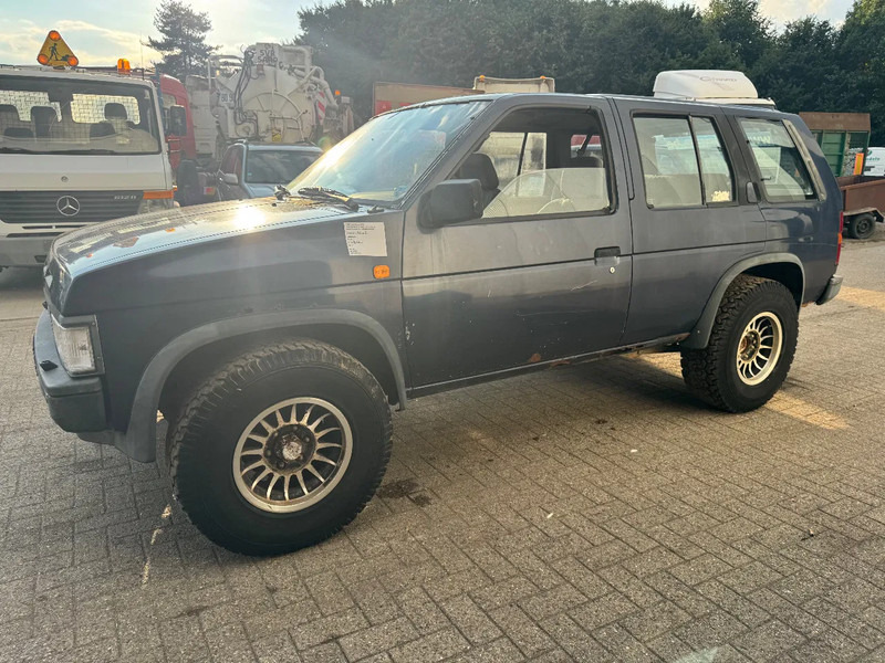Nissan Terrano **4X4-DIESEL-LONG CHASSIS** - Binek araba: fotoğraf 1 Nissan Terrano **4X4-DIESEL-LONG CHASSIS** - Binek araba: fotoğraf 1